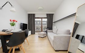 Cosy Apartments With Parking Wilanow By Noclegi Renters
